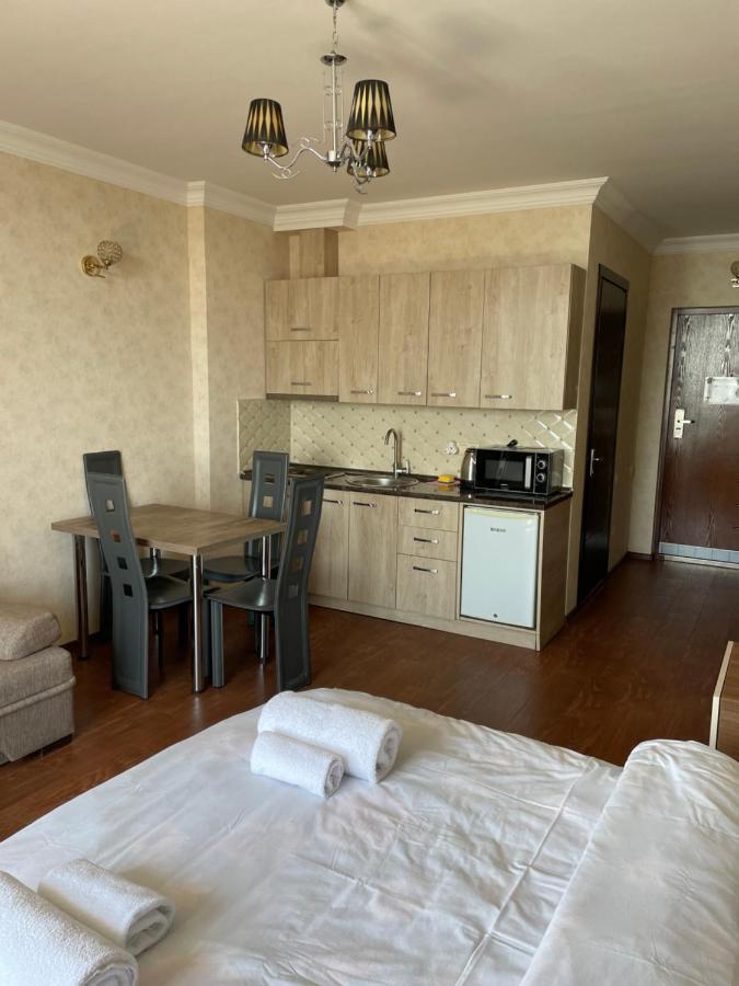 Lulu Apartment Batumi Exterior foto