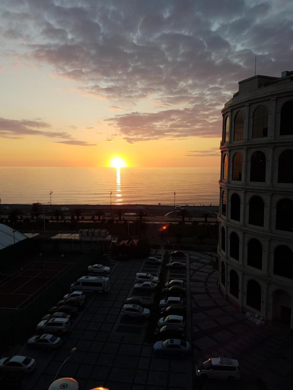 Lulu Apartment Batumi Exterior foto